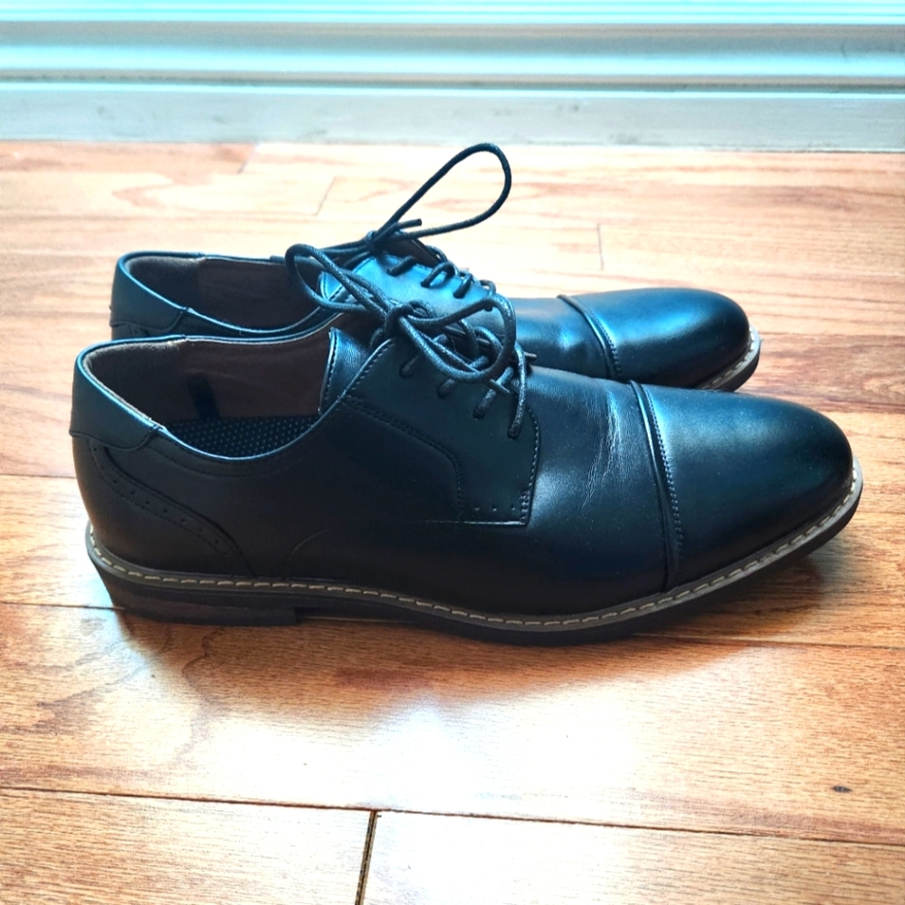 Men's dress shoes